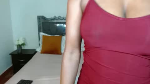 Snapshot of andrienna chatting on October 17, 11:24 am Anna online show from October 17, 11:24 am