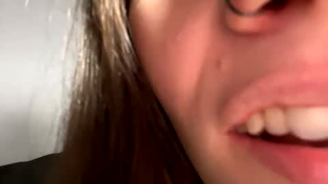 Snapshot of andyhayes69 chatting on January 16, 1:37 am andyhayes69 online show from January 16, 1:37 am