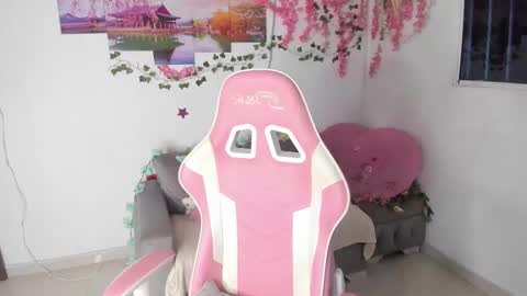          online show from February 10, 1:19 am