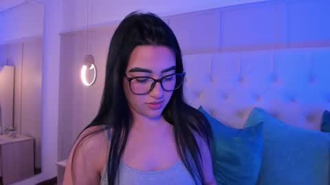 Snapshot of angeel_fox chatting on October 18, 4:26 am Angel online show from October 18, 4:26 am
