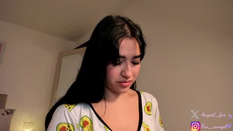 Snapshot of angeel_fox chatting on January 25, 11:43 pm Angel online show from January 25, 11:43 pm