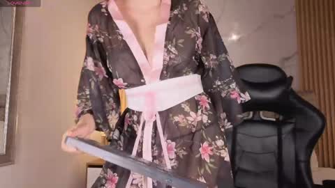 angel__kiss online show from May 23, 12:14 pm