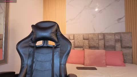 angel__kiss online show from May 1, 11:46 am