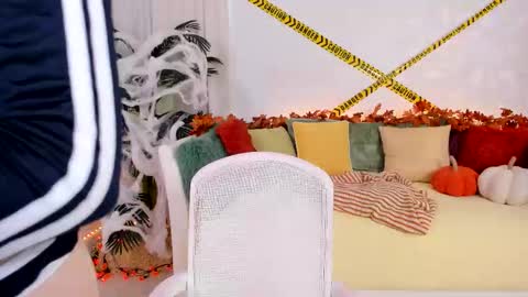 Claire - be back soon online show from October 30, 10:00 pm