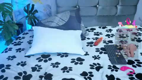 angel_medussa online show from July 21, 9:15 pm