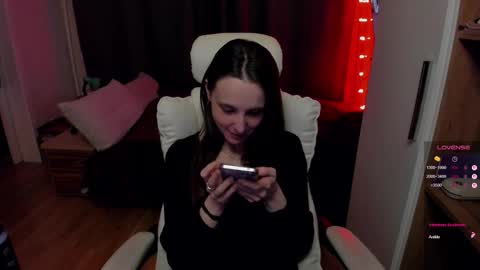 Mira online show from December 3, 5:26 pm