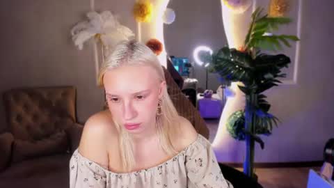 Angelica online show from June 23, 5:49 am