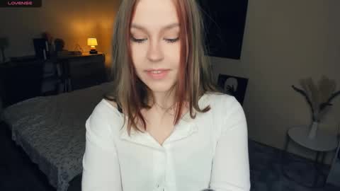 Snapshot of angel_to_burn chatting on September 26, 7:28 am SofiaSofi online show from September 26, 7:28 am