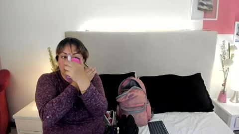 angel_velvet_ online show from October 1, 12:54 pm