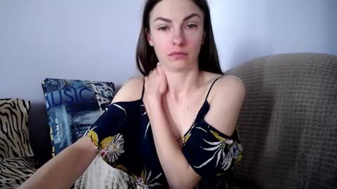 Snapshot of angel_zoe77 chatting on September 26, 8:34 am Zoe online show from September 26, 8:34 am