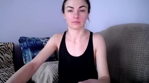 Snapshot of angel_zoe77 chatting on March 3, 8:54 am Zoe online show from March 3, 8:54 am