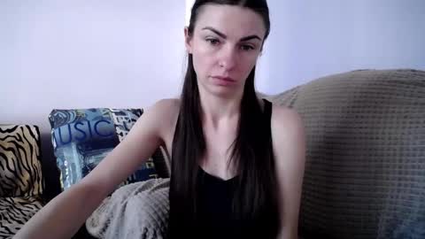 Snapshot of angel_zoe77 chatting on January 14, 8:20 am Zoe online show from January 14, 8:20 am