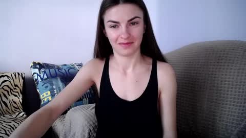 Snapshot of angel_zoe77 chatting on January 30, 8:32 am Zoe online show from January 30, 8:32 am