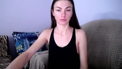 Snapshot of angel_zoe77 chatting on December 30, 8:43 am Zoe online show from December 30, 8:43 am