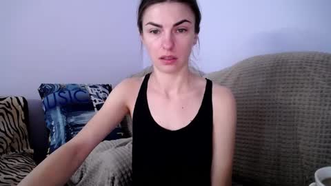 Snapshot of angel_zoe77 chatting on January 7, 8:24 am Zoe online show from January 7, 8:24 am