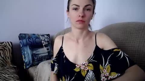 Snapshot of angel_zoe77 chatting on September 19, 10:03 am Zoe online show from September 19, 10:03 am