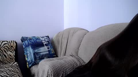 Snapshot of angel_zoe77 chatting on February 19, 8:44 am Zoe online show from February 19, 8:44 am