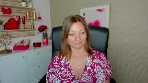 Angela online show from July 28, 11:17 am