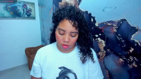 Snapshot of angelacoffee chatting on December 19, 8:55 pm Angela online show from December 19, 8:55 pm