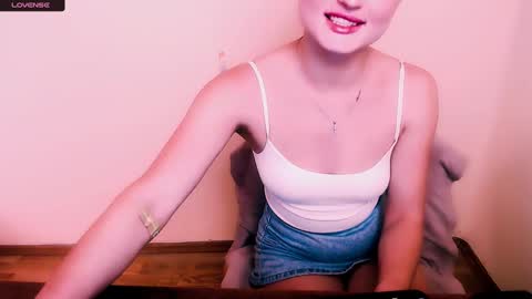 Snapshot of angelalice_ chatting on January 17, 10:11 am Alice online show from January 17, 10:11 am