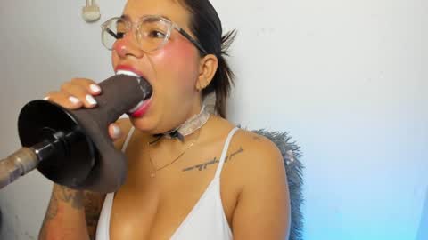 Angela Ricci online show from June 23, 4:10 am