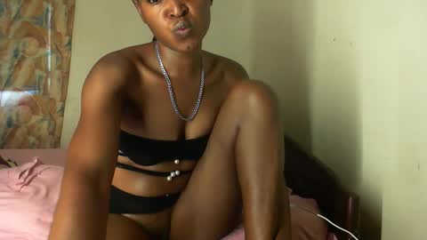 angelasplash online show from May 11, 5:09 am
