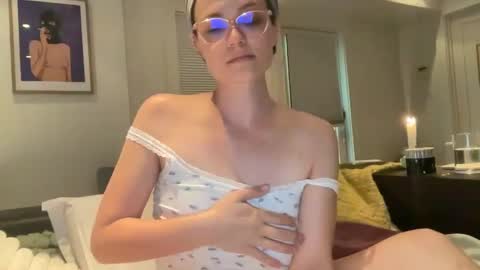 angeleleven11 online show from September 30, 1:11 am