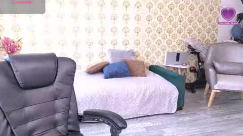 angelina_class_7 online show from July 14, 3:49 pm
