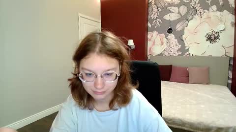 AngelinaLow online show from September 30, 11:38 am