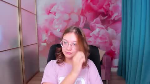 AngelinaLow online show from November 6, 12:22 pm