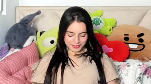 Snapshot of angeline__smith chatting on October 1, 8:30 am Angeline Smith online show from October 1, 8:30 am