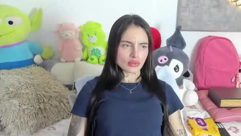 Angeline Smith  online show from November 15, 7:20 am