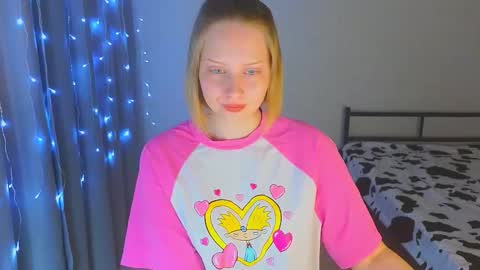 Cutie online show from November 26, 8:59 am