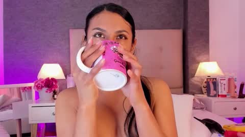 Angela online show from October 30, 4:19 pm