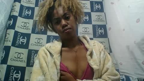 angeltta69 online show from July 12, 9:15 pm