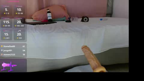 angiellam online show from January 15, 6:25 pm