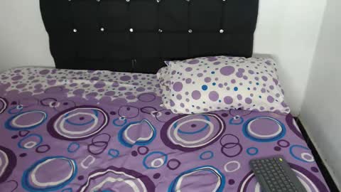 ani_damian22 online show from March 22, 5:24 am