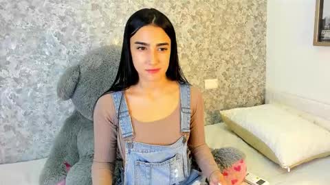 anika_h online show from February 2, 12:15 pm