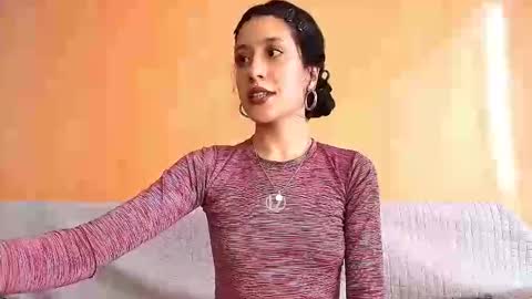 anika_lowen online show from November 17, 3:35 pm