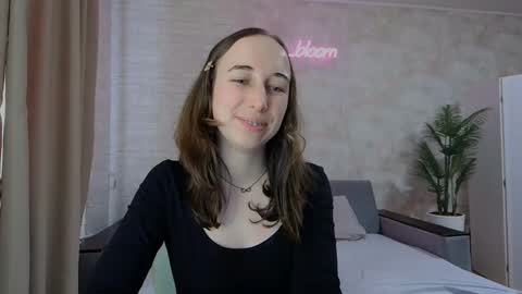 anikabloom online show from February 6, 8:29 am