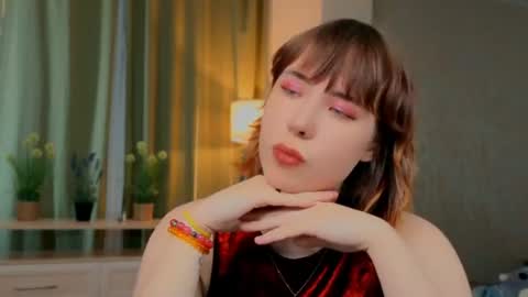 Maya online show from July 10, 1:44 pm