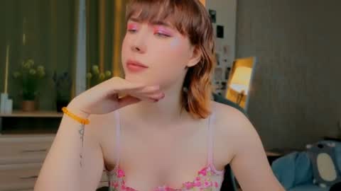 Maya online show from July 13, 2:18 pm