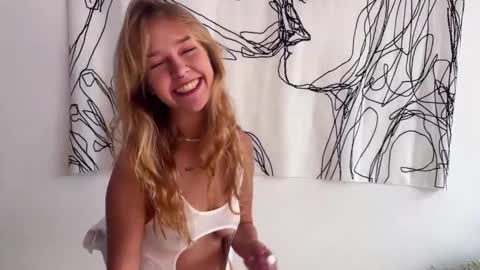 Snapshot of anita__hills chatting on December 16, 5:17 am anita__hills online show from December 16, 5:17 am