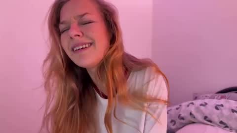 Snapshot of anita__hills chatting on October 5, 3:22 am anita__hills online show from October 5, 3:22 am