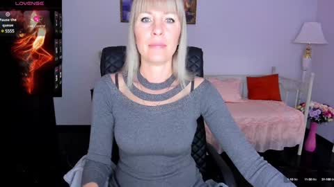 Snapshot of anita_tayson chatting on January 8, 6:41 am Anita online show from January 8, 6:41 am