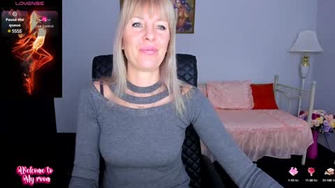 Snapshot of anita_tayson chatting on January 22, 7:14 am Anita online show from January 22, 7:14 am