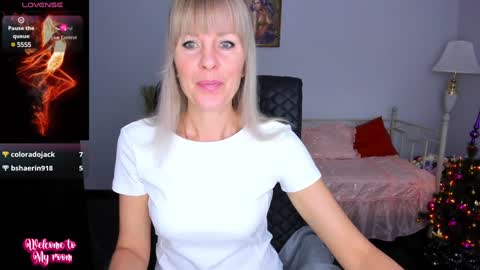 Snapshot of anita_tayson chatting on December 19, 6:56 am Anita online show from December 19, 6:56 am