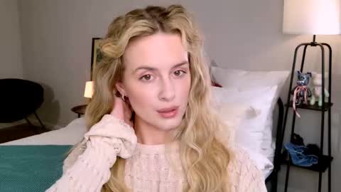 Anita online show from October 9, 1:04 pm