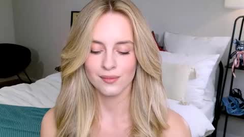 Anita online show from September 28, 4:01 pm