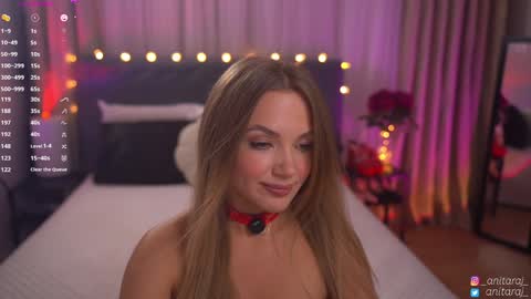 Im Anita thumb up me please its important online show from September 8, 10:09 pm